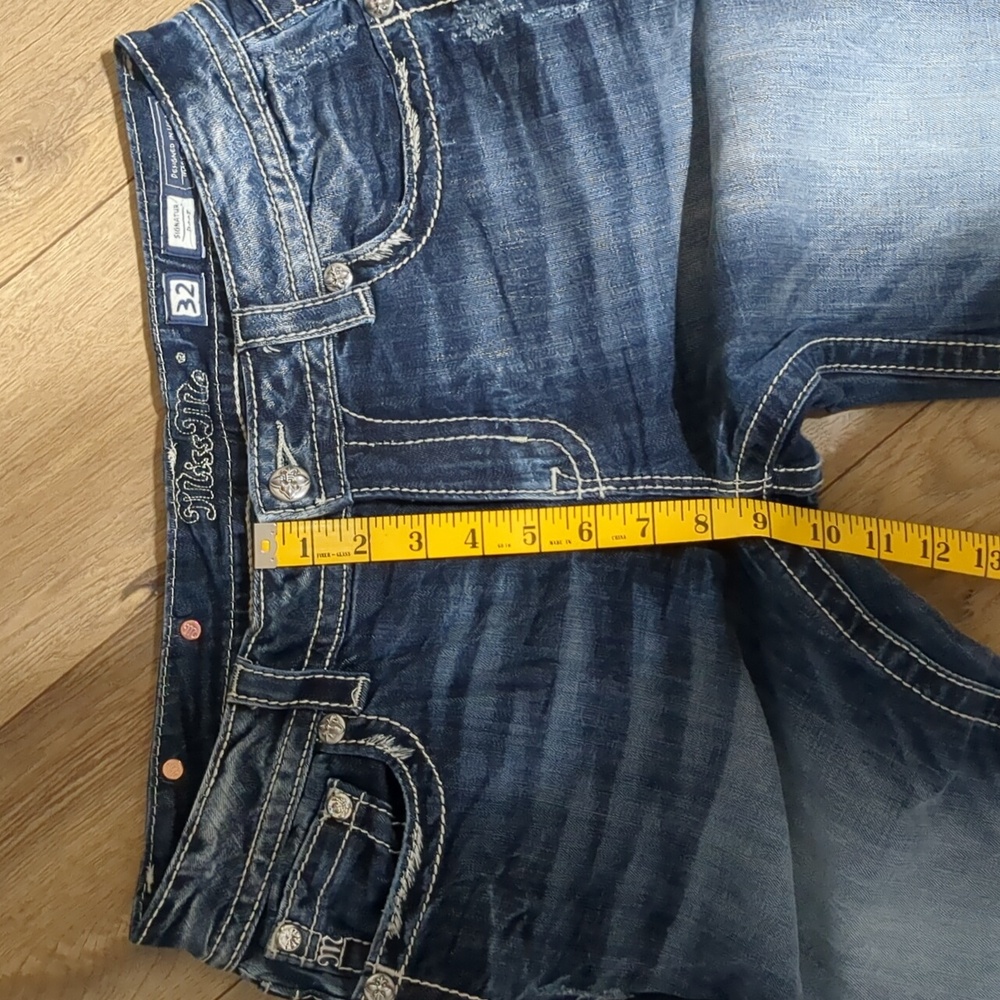 Miss Me Embellished Fleur Bootcut Dark Washed Jeans Size 32 - Picture 8 of 14